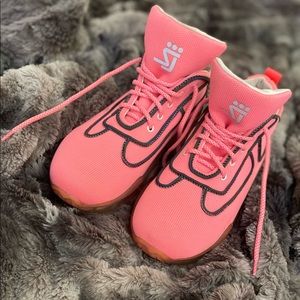 SHANE JUSTIN. Hot Pink/Neon. Runs 10.5/11- Women